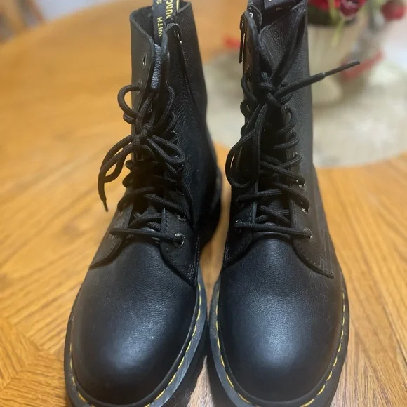 Jadon III Dr. Martens | Worn once - Picture 3 of 5